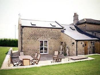 ควีนแอนน์ สเตเบิล Villa บ็อกซ์ ภายนอก รูปภาพ